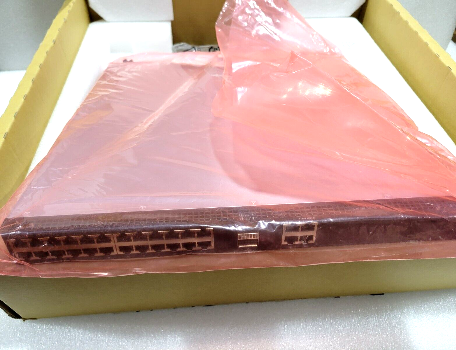 Dell PowerSwitch S4128T-ON, 1U,28 x 10Gbase-T, 2 x QSFP28, IO to PSU,