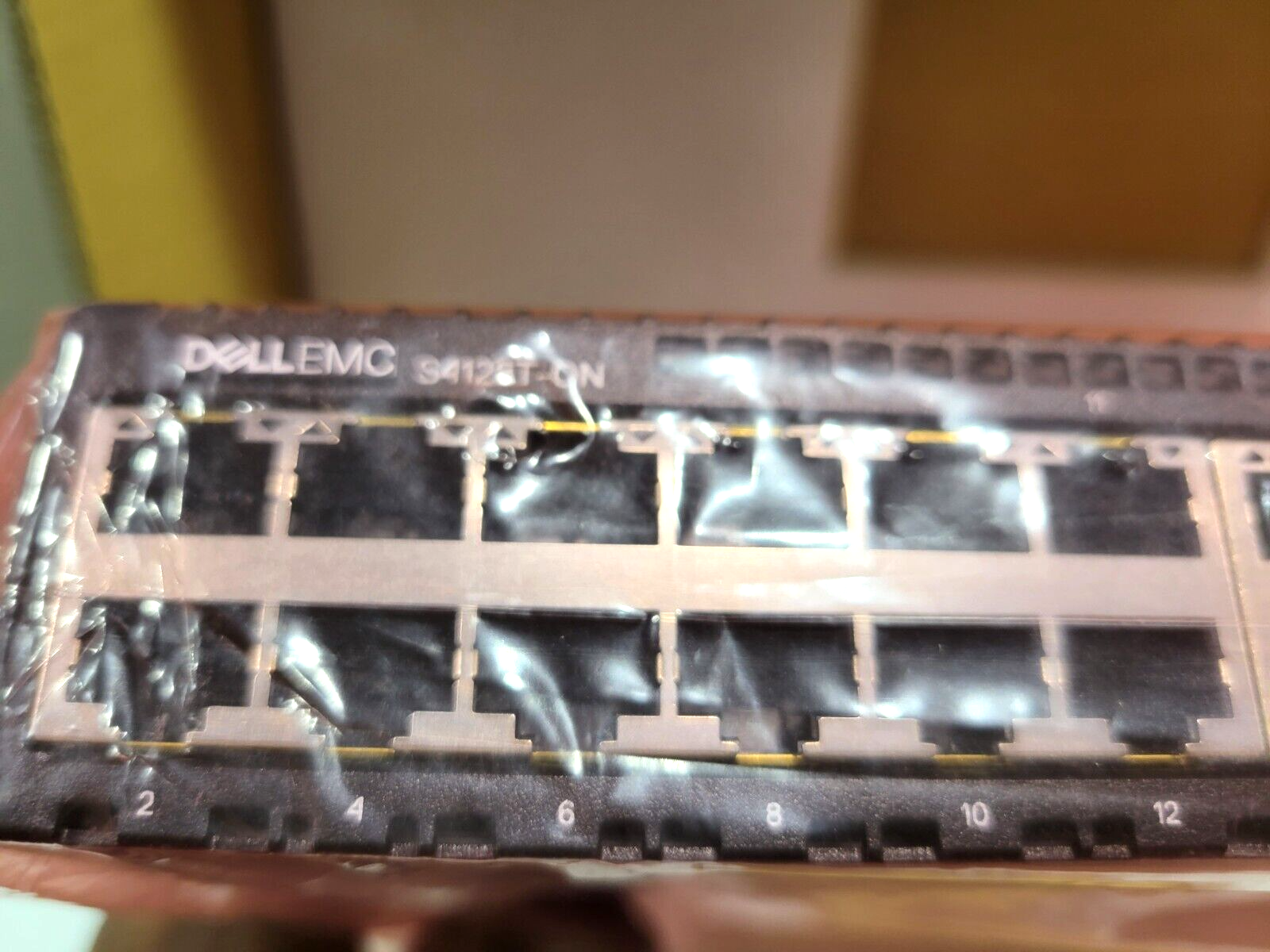 Dell PowerSwitch S4128T-ON, 1U,28 x 10Gbase-T, 2 x QSFP28, IO to PSU,