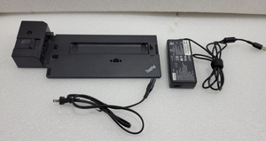 ThinkPad Ultra Docking Station 40AG with 135W AC Adapter (Slim tip), Type 40AG