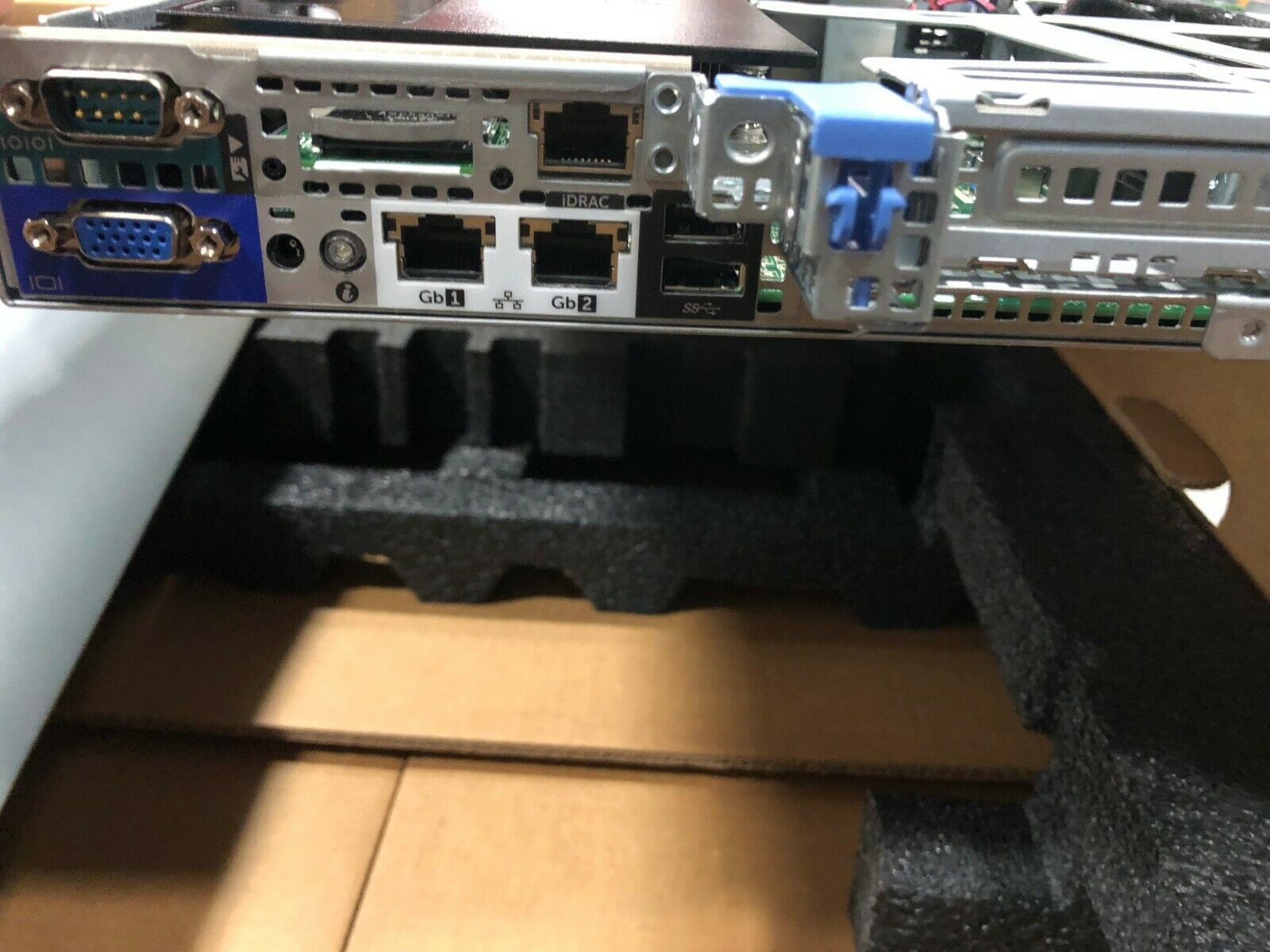 Dell PowerEdge R230 Server E3-1240 V6 QCX 3.70GHZ 16GB 4x 1TB H330 Win